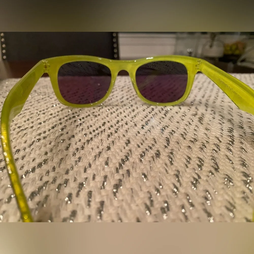 Star Wars kids sunglasses 😎 with protective carry bag and cleaning cloth